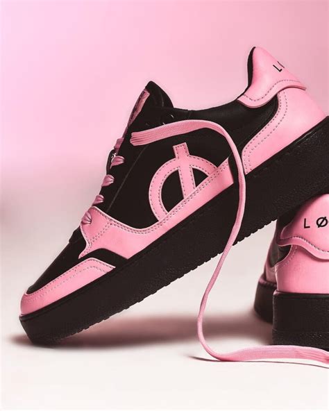 nicki minaj sneakers